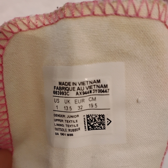Converse Size 1 - Picture 3 of 5